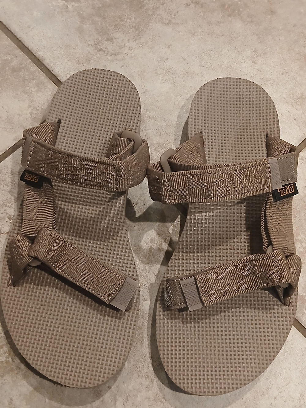 Teva Women’s Taupe Sport Sandals - Adjustable Straps Size US 6